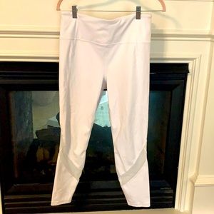 Women’s L Athleta White Leggings